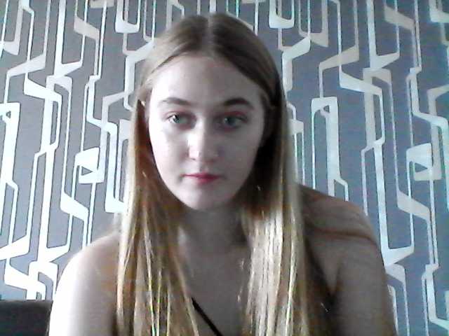 Lähettää kuvakaappauksia QweenElsa