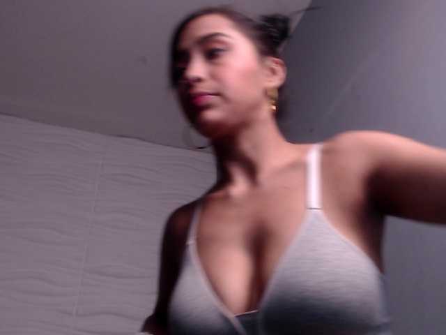 Kuvat RachelAdamsX Goal: Oil show ♥ Feeling bored? Join me and have the best time together ♥ // Lovense ON