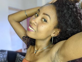 Eroottinen videokeskustelu Radjinie