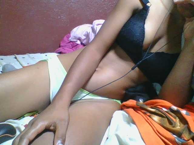 Lähettää kuvakaappauksia Raishahot