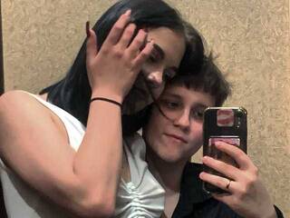 Eroottinen videokeskustelu Raven-Radiant