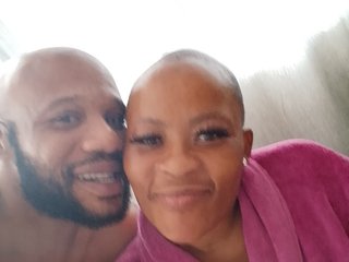 Eroottinen videokeskustelu RealFabulousCouple