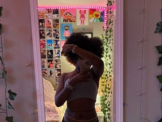 Eroottinen videokeskustelu Renaughty