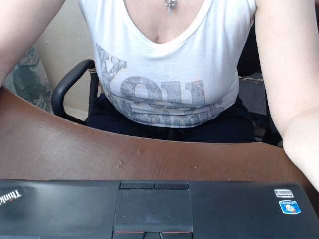 Kuvat Ria777 I love hearing the tinkle of tips!Like me - 20tips or more) like my smale -20tips or more)like my eyes-20tips or more)stand up-30tips or more)open u cam-30tips)