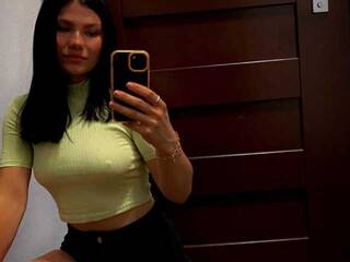 Eroottinen videokeskustelu RoseHotty