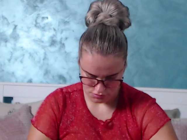 Lähettää kuvakaappauksia Roselyn25