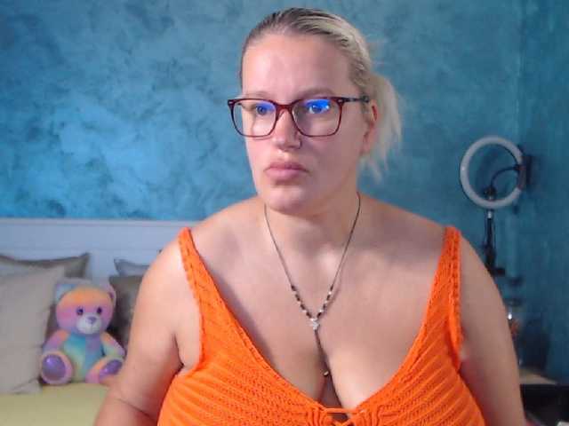Lähettää kuvakaappauksia Roselyn25