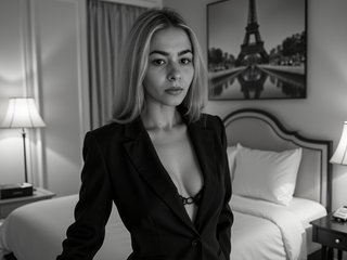 Eroottinen videokeskustelu RosieJune