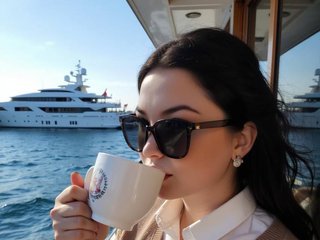 Eroottinen videokeskustelu StarryDoll