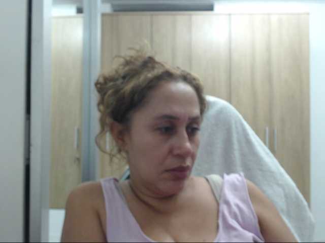 Lähettää kuvakaappauksia RoxanaMilf