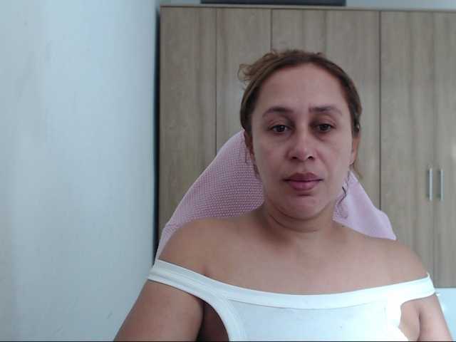 Lähettää kuvakaappauksia RoxanaMilf