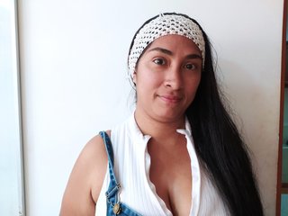 Eroottinen videokeskustelu RoxannaJones