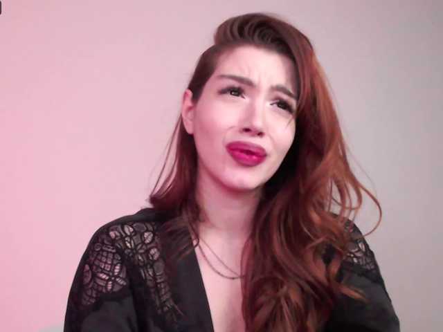 Kuvat Roxanne-Rouge want a lot of orgasms today!