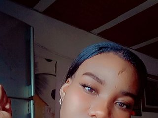 Eroottinen videokeskustelu ROXXY-HOT