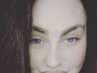 Eroottinen videokeskustelu Ruby-Lorrie