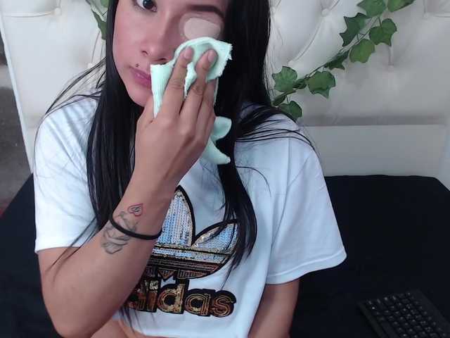 Lähettää kuvakaappauksia SabinaAdams