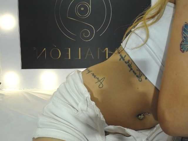 Lähettää kuvakaappauksia SabrinaJonson