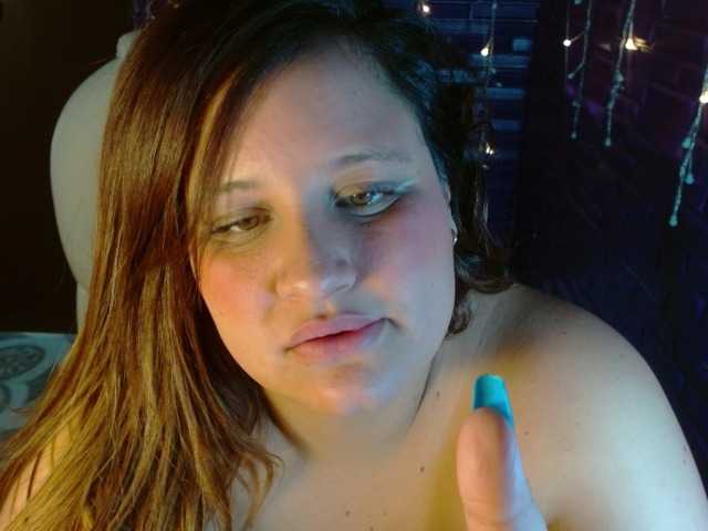 Lähettää kuvakaappauksia SabrinaQueen04