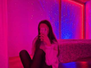 Eroottinen videokeskustelu sadhellokitty