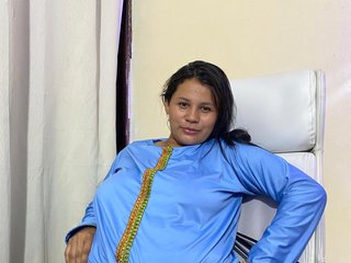 Eroottinen videokeskustelu SalmaBadawi