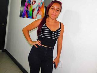 Eroottinen videokeskustelu SamantaMagnon