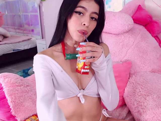 Lähettää kuvakaappauksia SamanthaToft