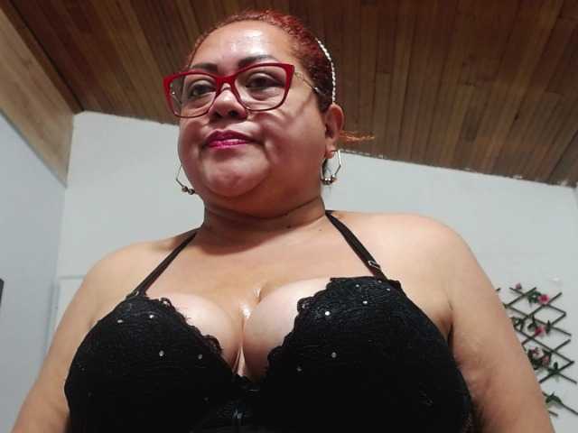 Kuvat Samantta-Jone Come and play with me sexy and hot #mature #bigboobs #milf #bbw #bigass MY GOALS IS: STREPTEASE