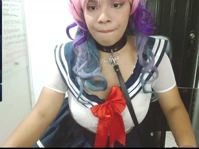 Lähettää kuvakaappauksia SammyRousei