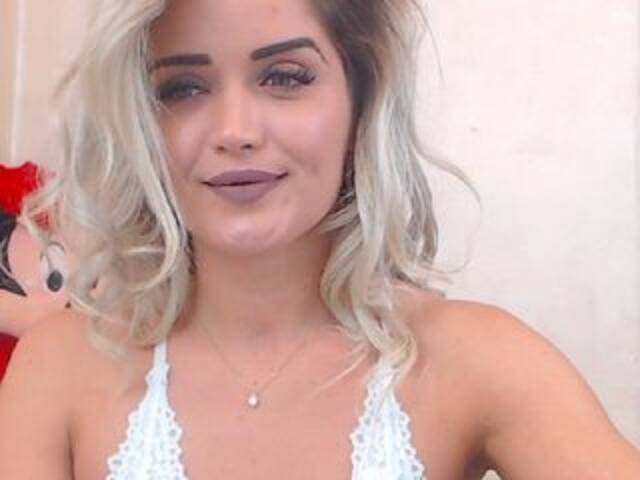 Lähettää kuvakaappauksia Sandy-Bella