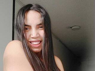 Eroottinen videokeskustelu SapphiraBron