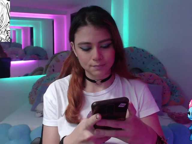 Lähettää kuvakaappauksia SaraClover