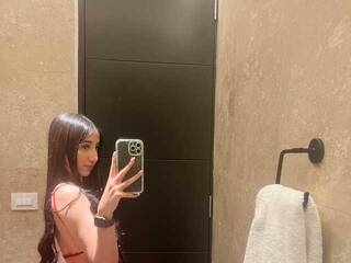 Eroottinen videokeskustelu SaraDevoe