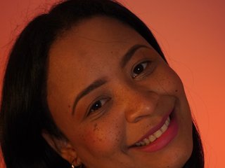 Eroottinen videokeskustelu SARAY9