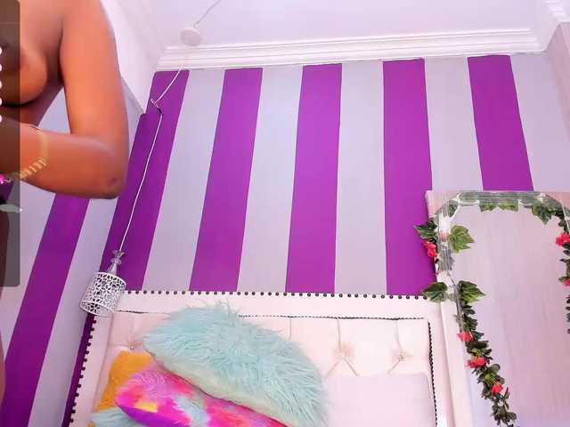Kuvat SashaLuxx hello love today is my birthday what do you think if you come to my room hot and we have a great time together!!!