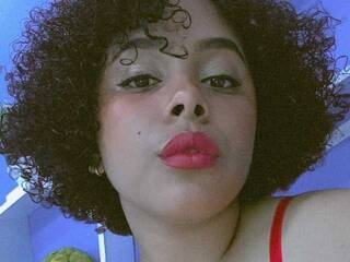 Eroottinen videokeskustelu SashaStonee