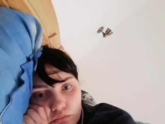 Lähettää kuvakaappauksia sashawhitee92