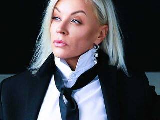 Eroottinen videokeskustelu ScarlettBliss