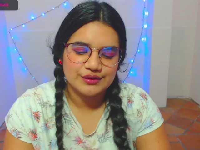 Kuvat Scarlett-pink Happy new year... Let's celebrate together! #lovense #new #teen #latina #bigass