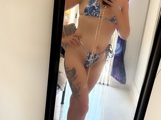 Eroottinen videokeskustelu ScarlettRedRose