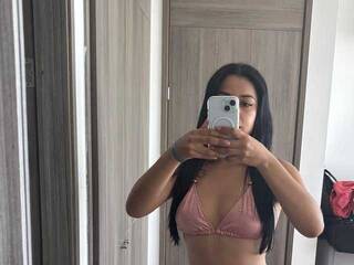 Eroottinen videokeskustelu SeleneJinx