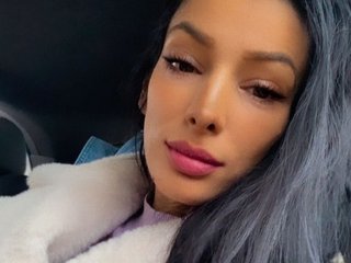 Eroottinen videokeskustelu Selenna