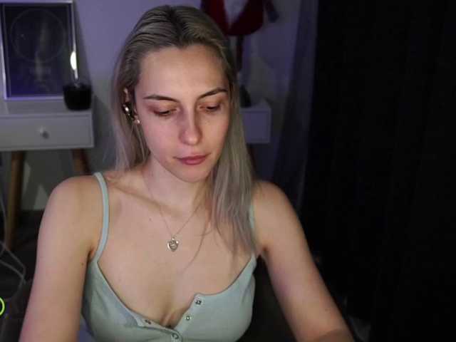 Kuvat sensualTrixie Make my pussy wet, Lush is ON! Tip 23 for Ultra High vibes 3 sec. -Top off- [none] remaining tokens