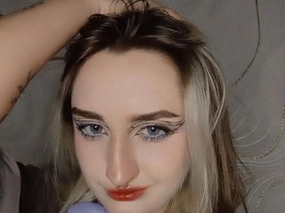 Eroottinen videokeskustelu SeptemberRoutzen