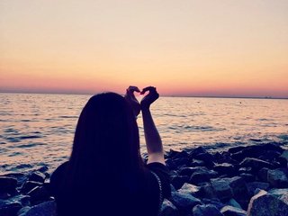 Eroottinen videokeskustelu Serennna