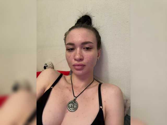 Lähettää kuvakaappauksia SexsiHanni
