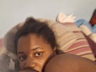 Eroottinen videokeskustelu SExtBoobS