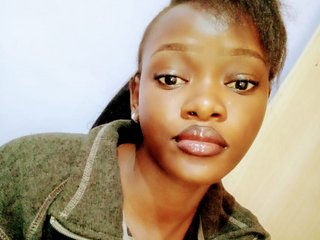 Eroottinen videokeskustelu SexxyBarbie