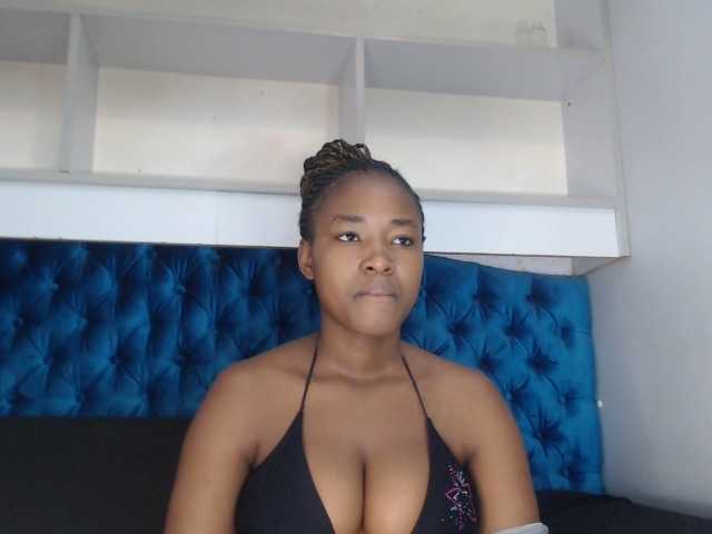 Kuvat SexyAmeena200 hello if you dont find me attractive dont bother staying in my room ,leave before i kick yourself out u guys piz like and follow me .you cant just come in my room and .piz help me pay my tution fee.