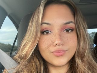 Eroottinen videokeskustelu sexybigtitsss