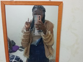 Eroottinen videokeskustelu Sexycharlet43